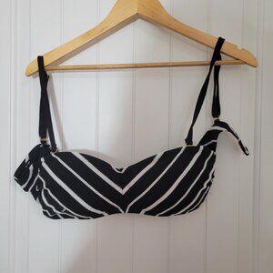 Gibson Latimer Swim Top Medium Nautical Crochet Stripe Removable Straps Mold Cup